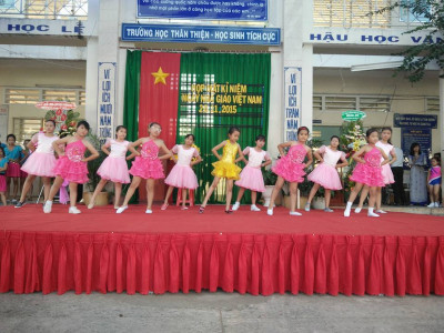 Lễ tri ân Ngày Nhà Giáo Việt Nam
