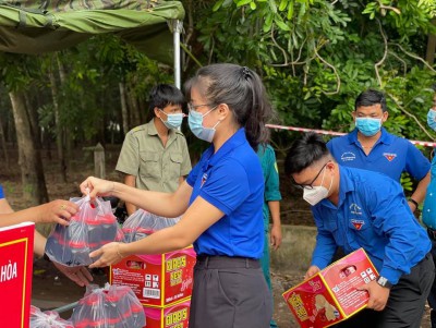 Tinh thần "Người tốt việc tốt, người thật việc thật" của trường Tiểu học Phú Thọ trong những ngày chống dịch Covid-19