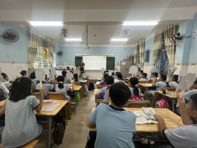 Khối 5 tổ chức tiết dạy minh hoạ chuyên đề Địa lí lớp 5.
