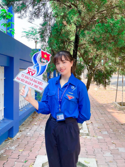 NGUYỄN HOÀNG DUNG CÔ BÍ THƯ CHI ĐOÀN ƯU TÚ, ĐẢNG VIÊN TRẺ,  NHIỆT HUYẾT, NĂNG ĐỘNG, TRÁCH NHIỆM (Nhiệm kỳ 2021-2022)