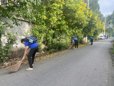 CHI ĐOÀN TRƯỜNG TIỂU HỌC PHÚ THỌ HỖ TRỢ CHI ĐOÀN KHU PHỐ PHÚ THỌ 8 (ĐOÀN PHƯỜNG THỦ DẦU MỘT) RA QUÂN NGÀY CHỦ NHẬT XANH LẦN THỨ 159 - NĂM 2025