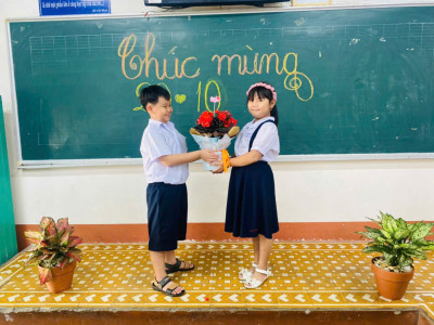 SÔI NỔI CÁC HOẠT ĐỘNG CHÀO MỪNG NGÀY 20/10 TẠI TRƯỜNG TIỂU HỌC PHÚ THỌ