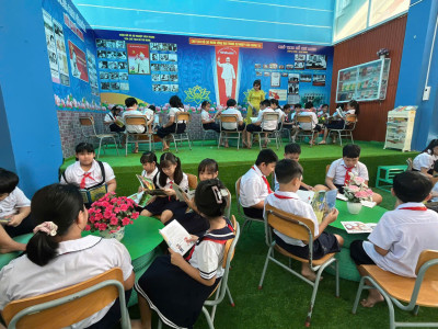 ​Trường tiểu học Phú Thọ thực hiện “Tiết đọc thư viện” trong năm học 2025 – 2026​