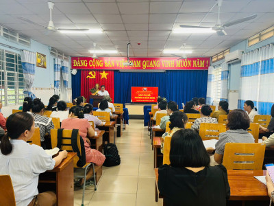 CHI BỘ TRƯỜNG TIỂU HỌC PHÚ THỌ TỔ CHỨC HỌP CHI BỘ ĐỊNH KỲ NĂM 2025