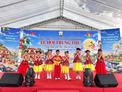 RỘN RÀNG SẮC MÀU ĐÊM HỘI TRĂNG RẰM TẠI PHƯỜNG THỦ DẦU MỘT