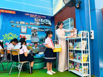 TRƯỜNG TIỂU HỌC PHÚ THỌ DUY TRÌ THỰC HIỆN KHÔNG GIAN VĂN HÓA BÁC HỒ KẾT HỢP “TIẾT ĐỌC THƯ VIỆN” TRONG NĂM HỌC 2026 – 2027