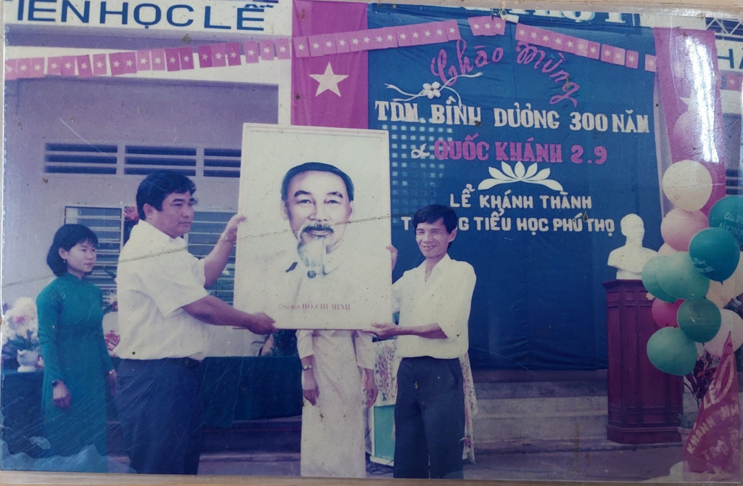 TRUYỀN THỐNG NHÀ TRƯỜNG TIỂU HỌC PHÚ THỌ “31 NĂM –  MỘT NIỀM TIN – MỘT NGÔI TRƯỜNG 31 NĂM – MỘT TÌNH YÊU – MỘT CHẶNG ĐƯỜNG”