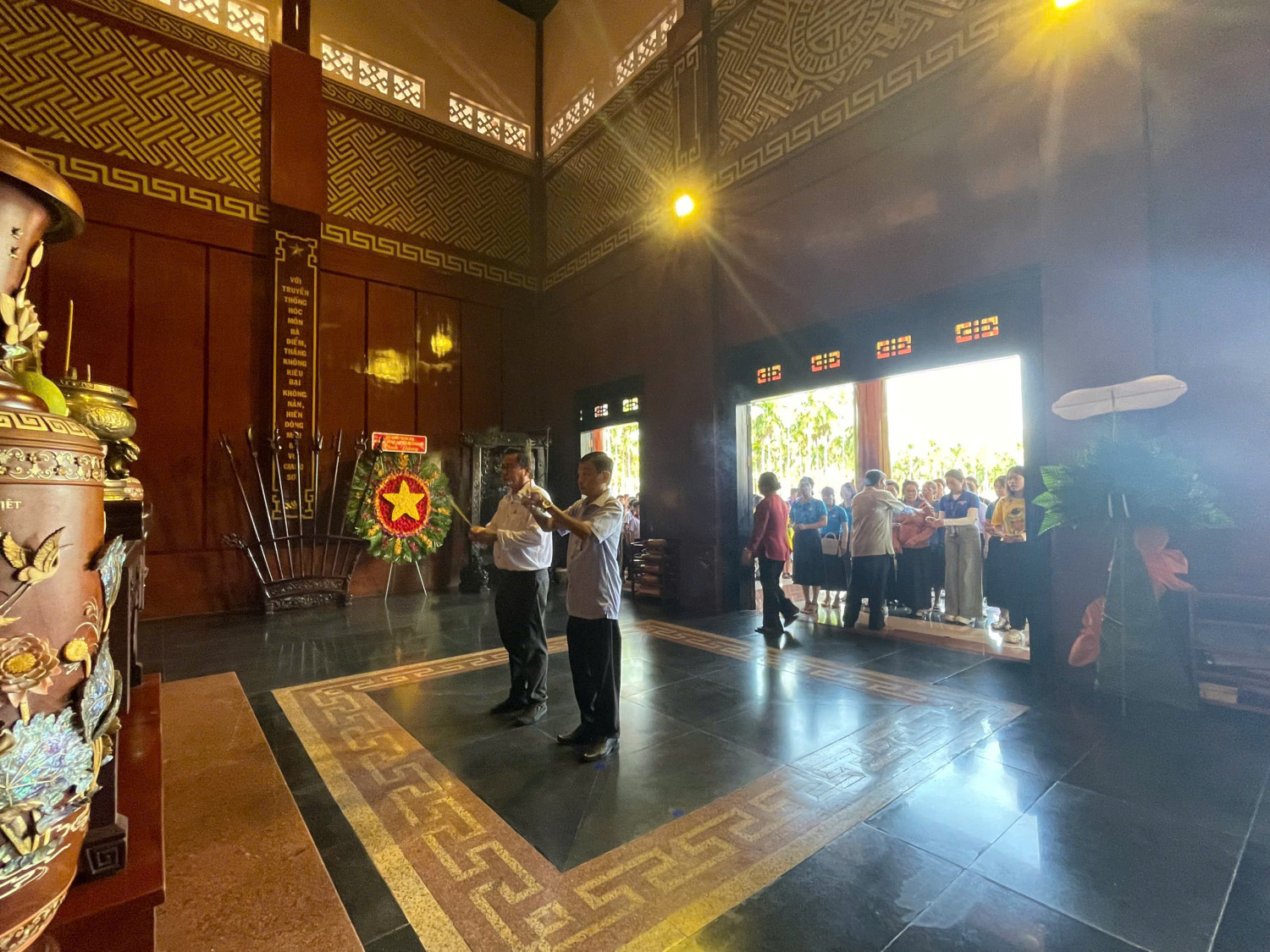 Tiểu học Phú Thọ tổ chức tham quan Khu di tích Ngã Ba Giồng và trải nghiệm tại Nông trại Profarm.