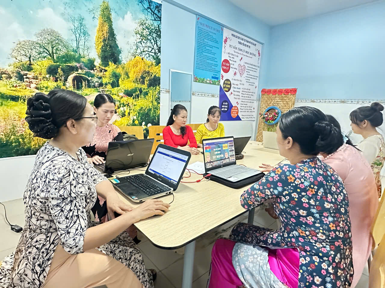 TRƯỜNG TH PHÚ THỌ PHÁT ĐỘNG TUẦN LỄ ĐỌC SÁCH TRÊN NỀN TẢNG THƯ VIỆN SỐ DLIBK12 HƯỞNG ỨNG NGÀY SÁCH VÀ VĂN HÓA ĐỌC VIỆT NAM 21/4/2025