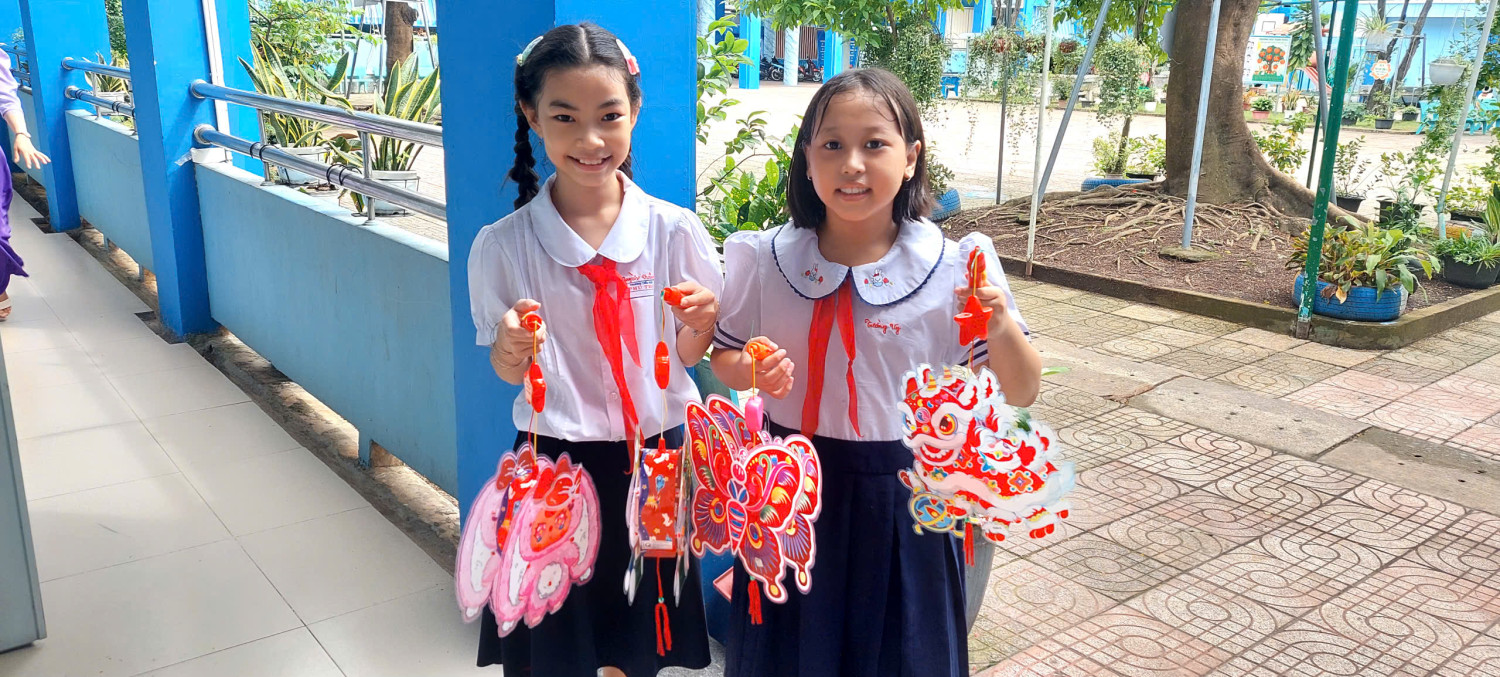 CÔNG TRÌNH MĂNG NON “LỒNG ĐÈN TRAO EM” CỦA LIÊN ĐỘI TIỂU HỌC PHÚ THỌ
