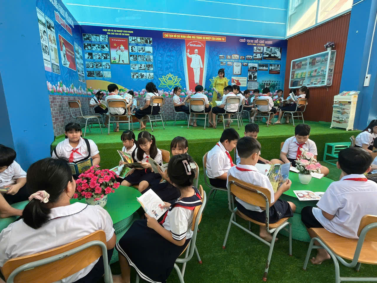 ​Trường tiểu học Phú Thọ thực hiện “Tiết đọc thư viện” trong năm học 2025 – 2026​