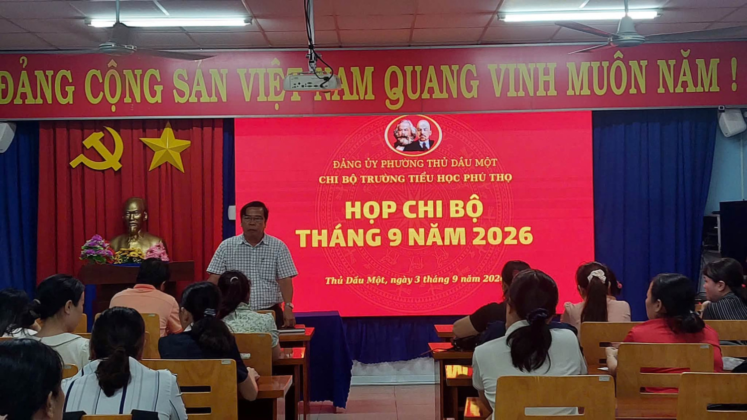 CHI BỘ TRƯỜNG TIỂU HỌC PHÚ THỌ TỔ CHỨC HỌP CHI BỘ THÁNG 9 NĂM 2026