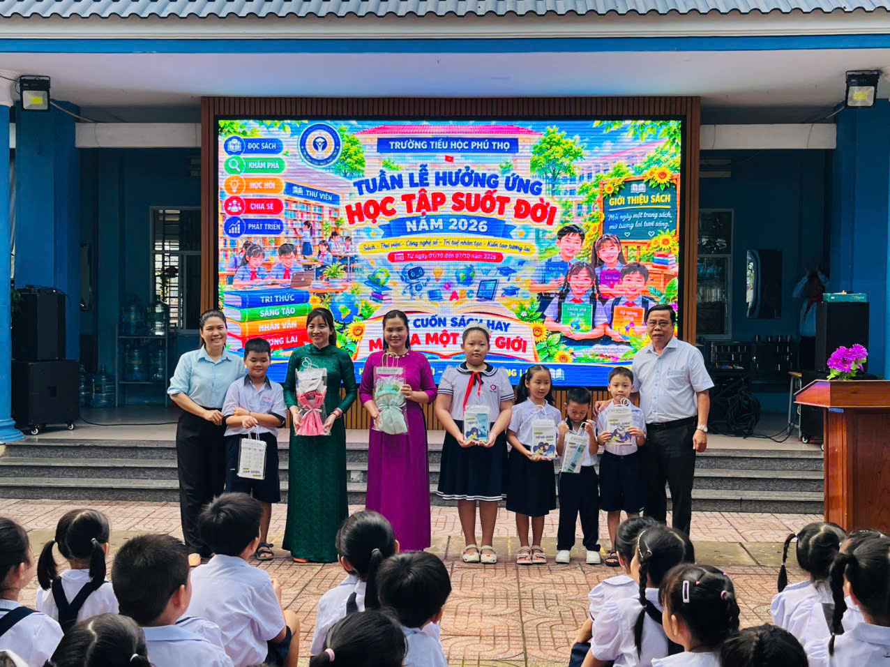 TRƯỜNG TIỂU HỌC PHÚ THỌ RỘN RÀNG PHÁT ĐỘNG PHONG TRÀO HƯỞNG ỨNG TUẦN LỄ HỌC TẬP SUỐT ĐỜI NĂM 2026